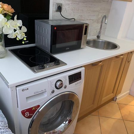 Joli Studio Tout Confort Avec Toutes Commodites Vaulx-en-Velin Exterior foto